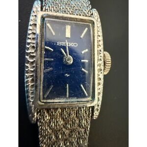 Vintage Seiko Ladies Watch Blue Dial MCM wind up Mechanical  831373 WORKs